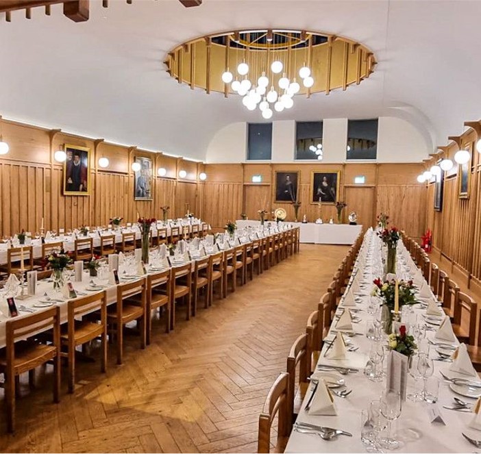 photo of the dining hall at St Catharines College Cambridge